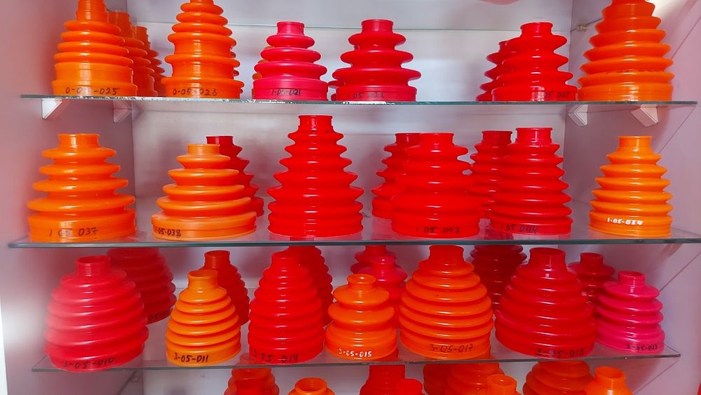 Пыльники,проставки,автобаферы,сайлентблоки.