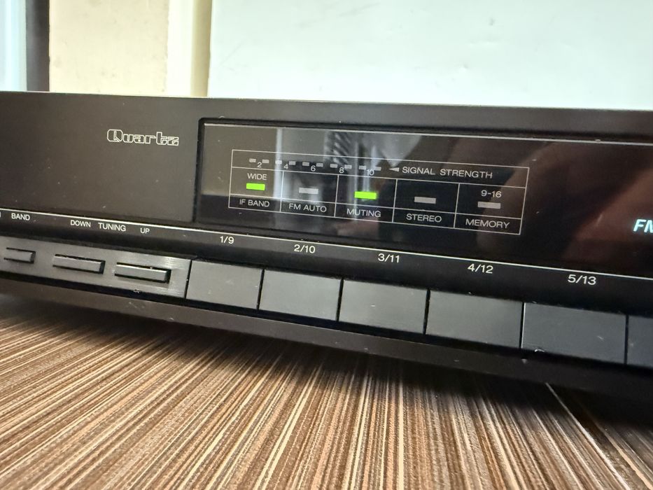 Akai AT-52L Тунер