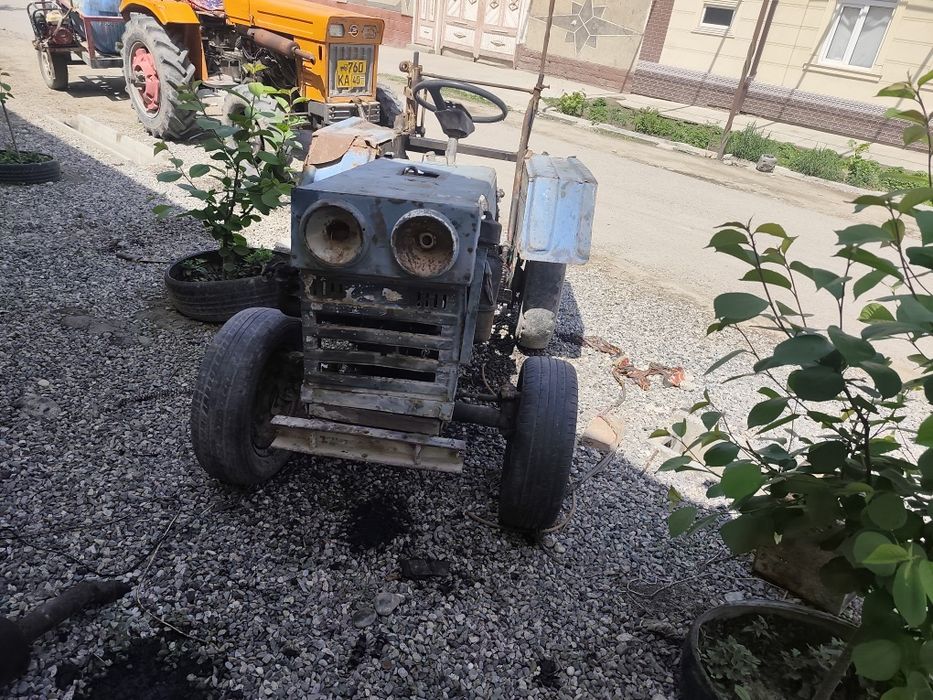 Mini traktor sotiladi