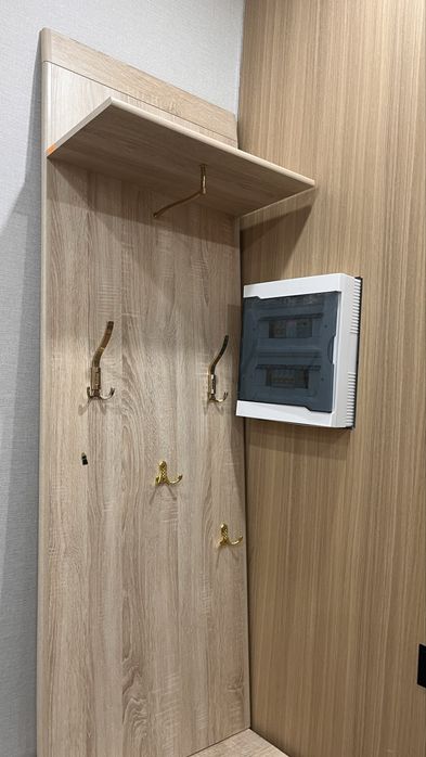 Вешалка в прихожую