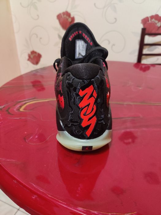 Jordan Zion 3 – NOI – 42,5

Jordan Zion 3 originali, cumpărați din out