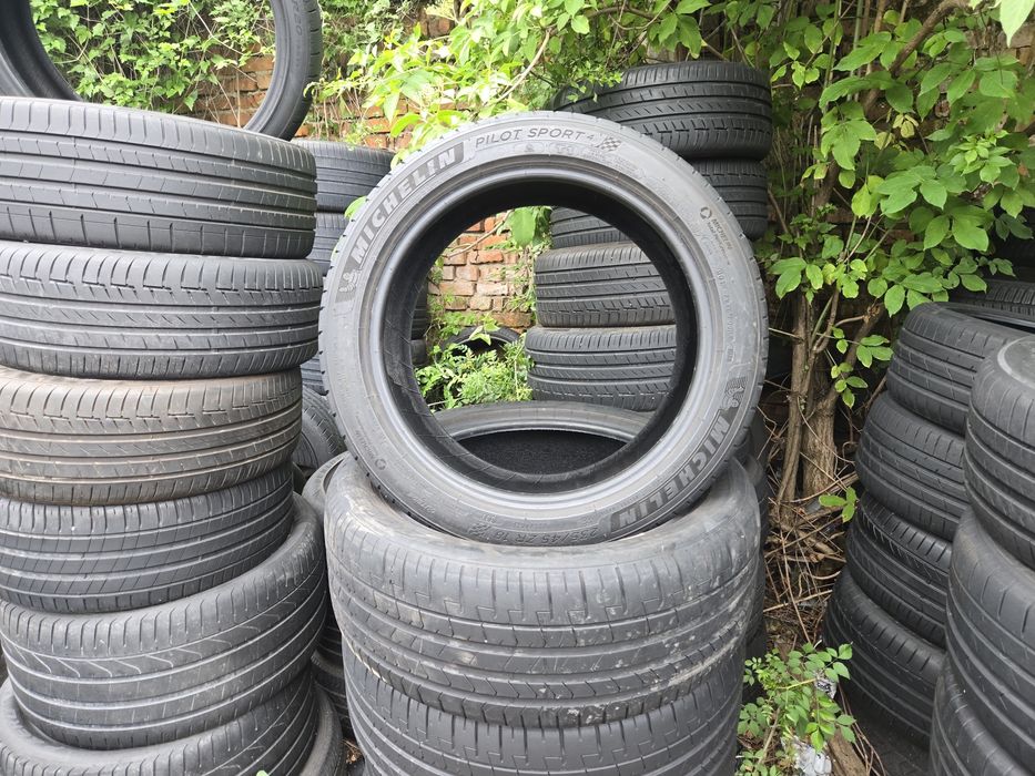 4бр. 235 45 18 Michelin летни.