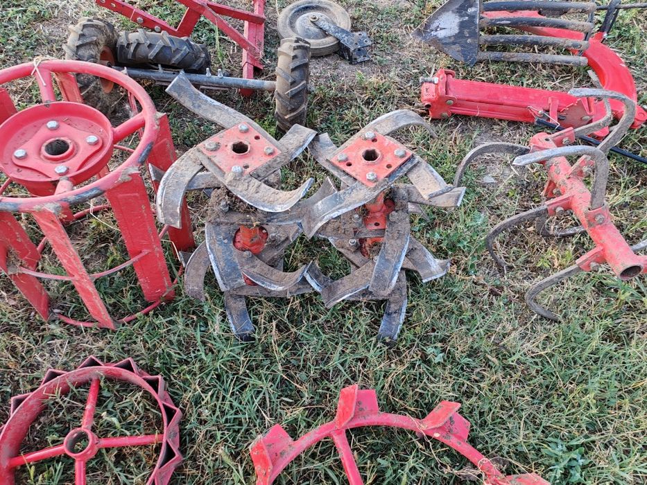 Vând motocultor Kipor KDT 910E + accesorii