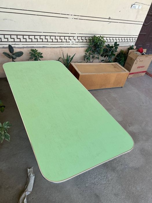 Срочно  сотилади. уголок Фаргона