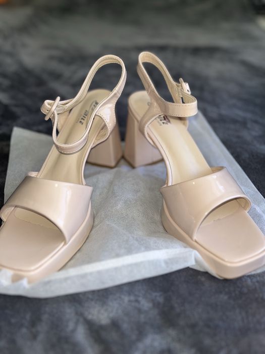 Sandale noi de vara cu toc gros