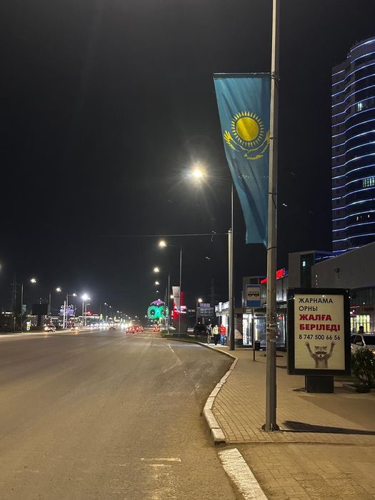 Флаги производства для рекламы.