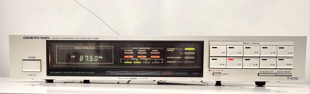 Onkyo Integra T-4250 Tuner Quartz Sistem APR Made in Japan pt Amplificator Stereo