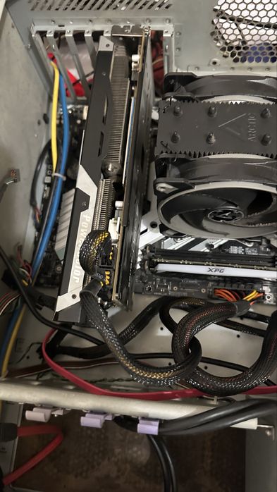 Vand unitate gaming Asus, i9 7900x plus monitor HP de 32'