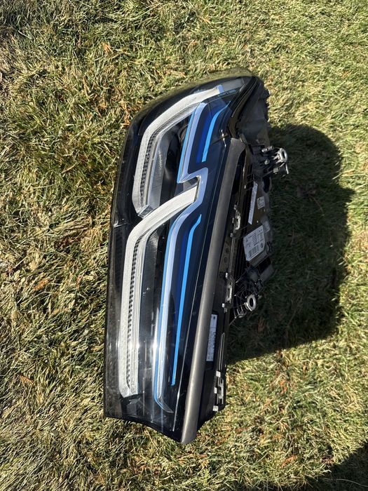 far bmw g30 seria 5 laser dreapta LCI