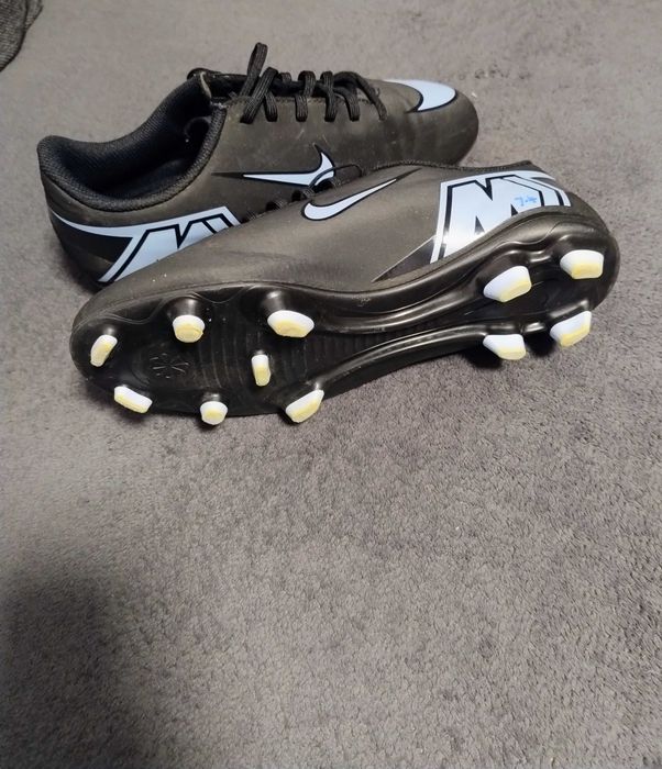 Ghete fotbal Nike Mercurial