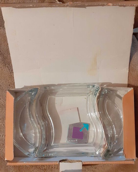 Продам хрустальную тарельку