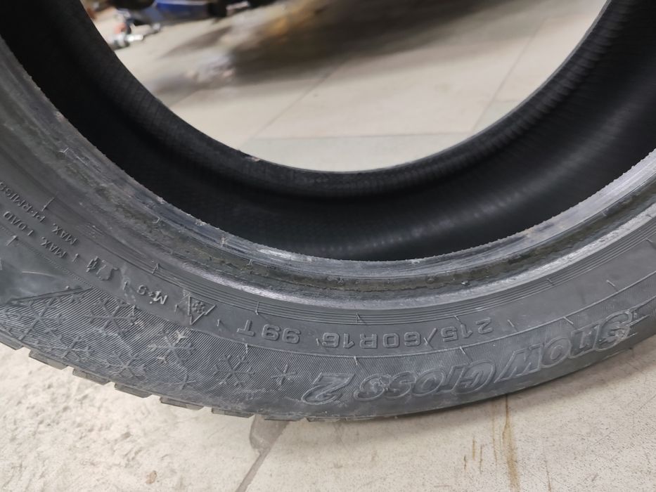 Продам шины зимние 215/60/16