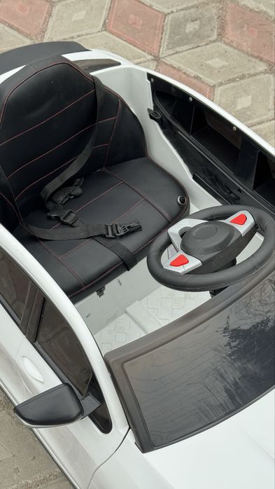Продам детский электромобиль BMW