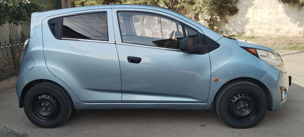 Продам Спарк 2011