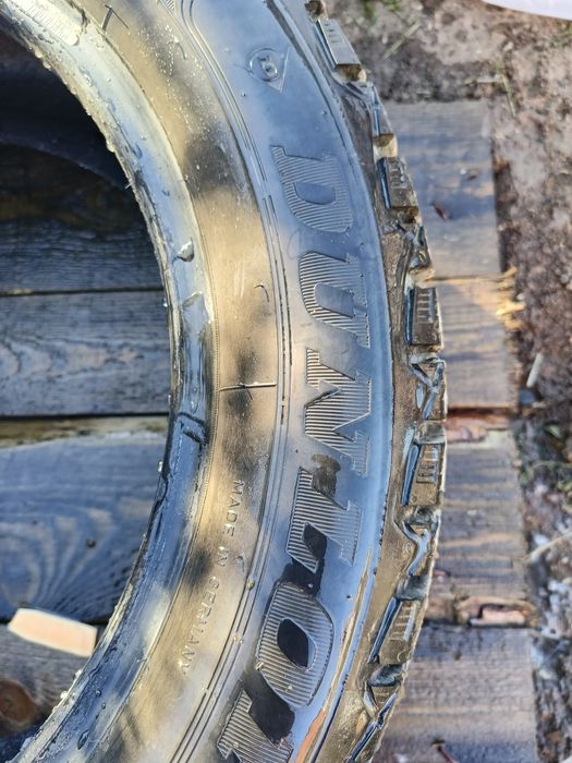 Продам Зимние шины р17