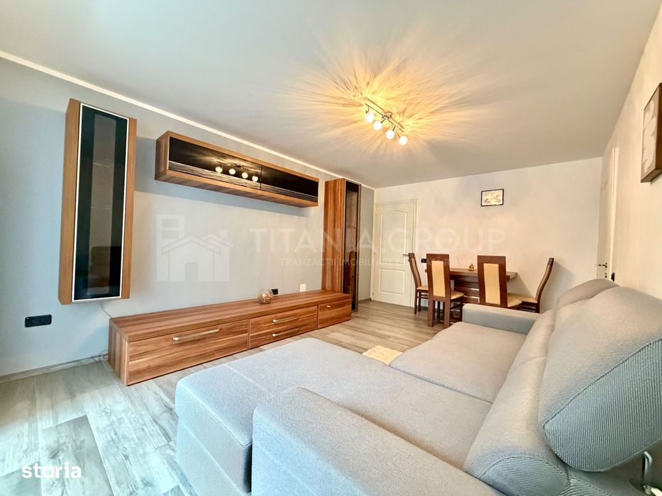 Apartament cu 3 camere, 2 bai  - zona Tractorul