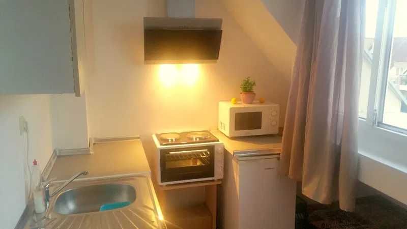 Дава се под наем Едностаен апартамент в Бургас, Зорница - 40 кв.м за 150 € - Снимка #3