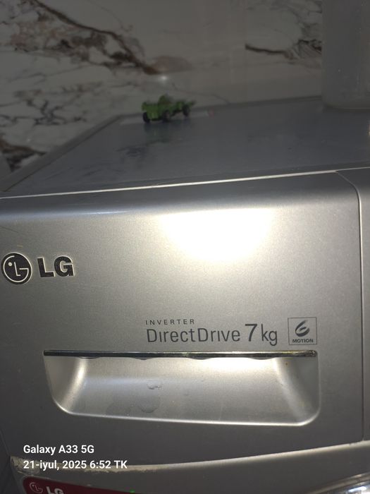 LG kir moshina Xolati yahshi aybi knopkasi qattiq bosilib ichiga kirga