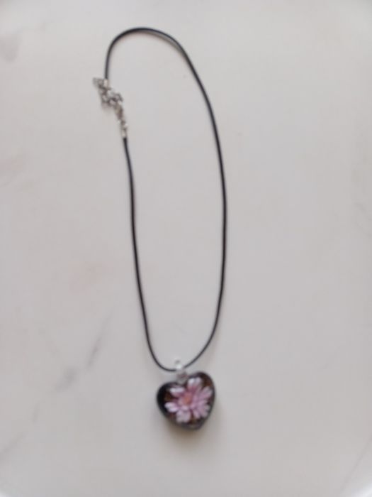 Кулон аригинальный, модный, продаю.