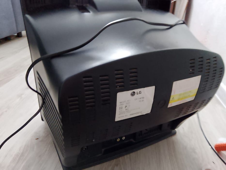 Продам телевизор LG