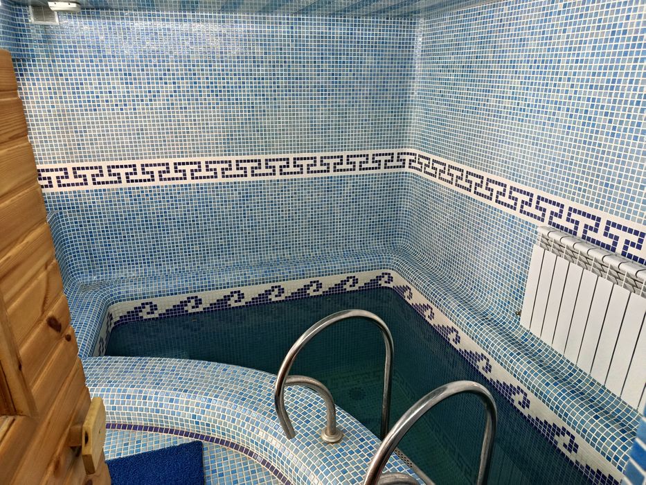 Отличный загородный дом, находится в хорошем тихом районе.