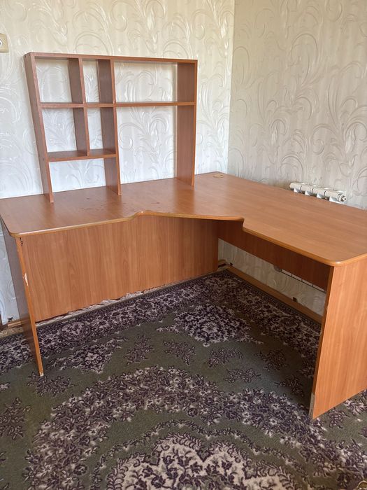 Продам стол письменный