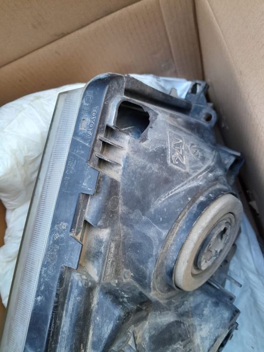 Фара на крузак 100европеец  б/у оригинал