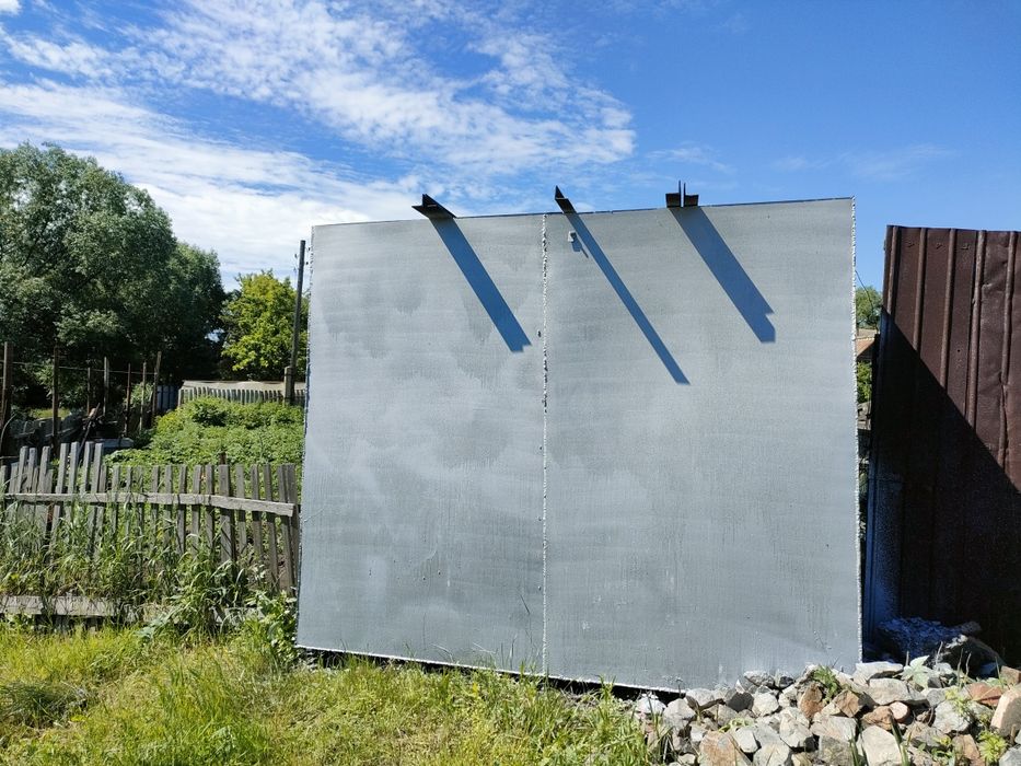 Продам металлическую ёмкость для воды