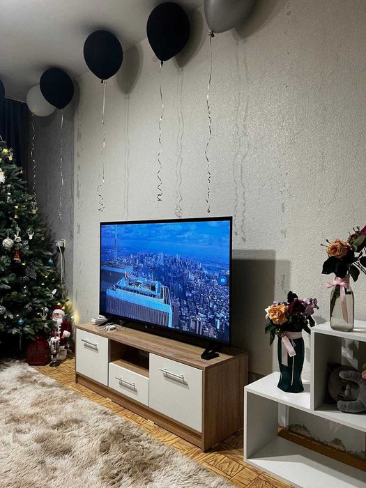 Продам тумбу под телевизор