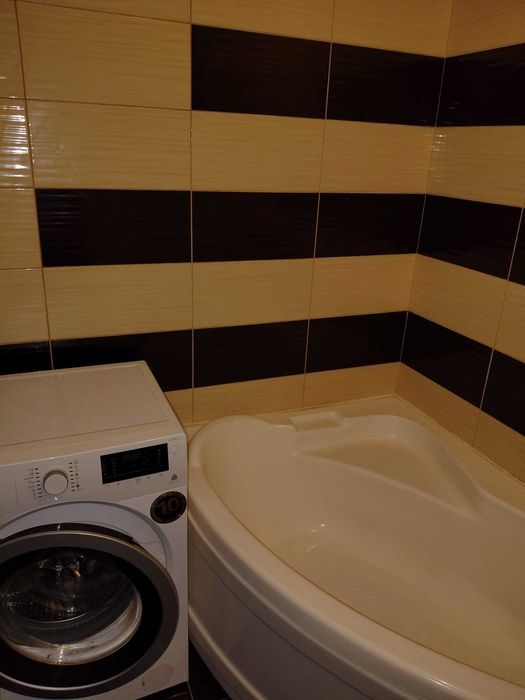 inchiriez apartament 44 mp