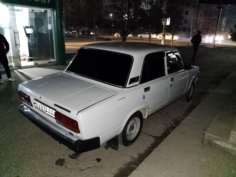 Автомашина 07 сотилади