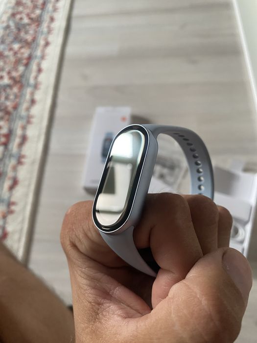 Продается Mi band 9