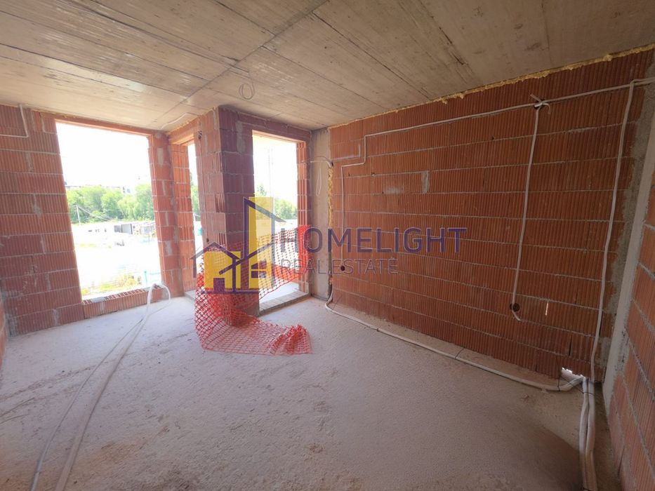 Тристаен апартамент в кв. Манастирски ливади - изток