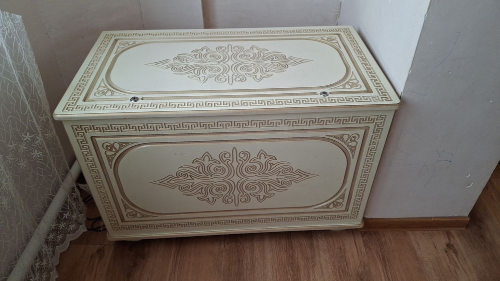 Сандык сатылады. Жаксы куйде