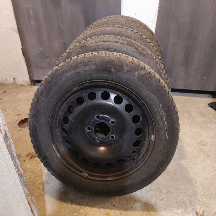 Зимни гуми с джанти 16 Dunlop