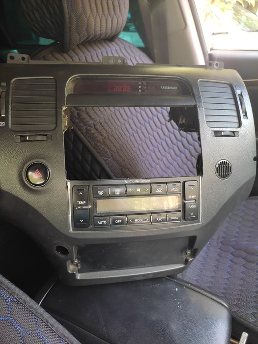 Хундай грандеуер , консуль от панели