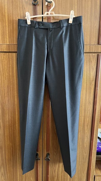 Продам костюм новый