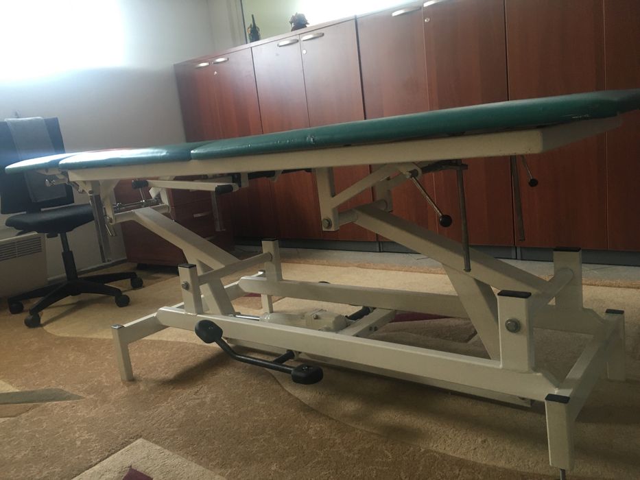 Массажный стол