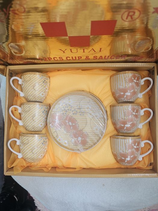 Set de cești si farfuriute cafea