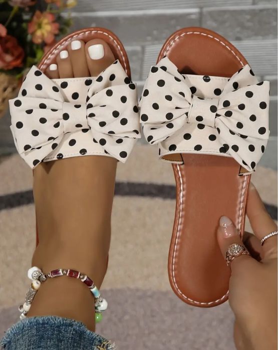 Дамски лятни чехли с панделка