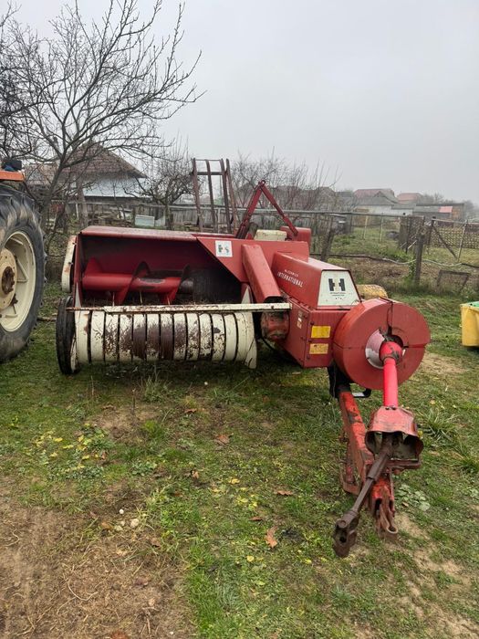 Balotiera presa  International B 47