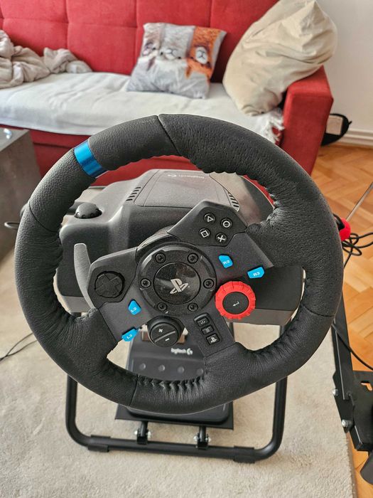 Volan gaming Logitech G29 Driving Force cu shifter și pedale