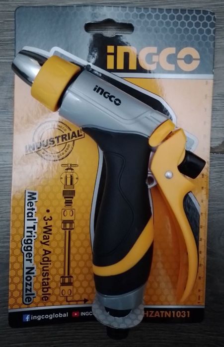 Брызгалки с насадками на шланг во двор для полива огорода газона и ...