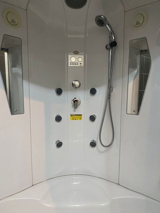 Душевая кабинка