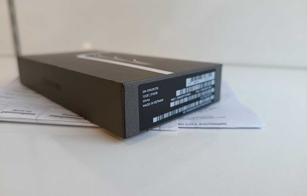 Samsung Galaxy S26 5G 512GB 12GB RAM (запечатан с документи)