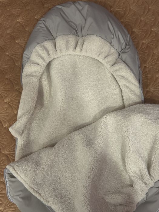 Продам конверт комбинезон на выписку