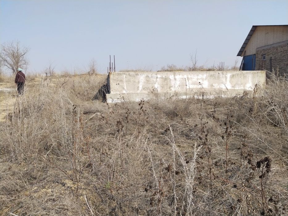 Продам участок с фундаментом