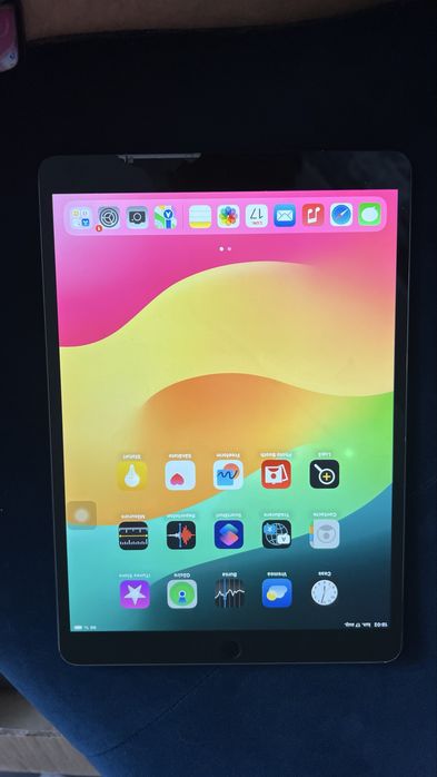 Ipad pro 10.5 2017  A1709 256 gb cu slot sim pentru piese, display defect restetata fara nici un cont