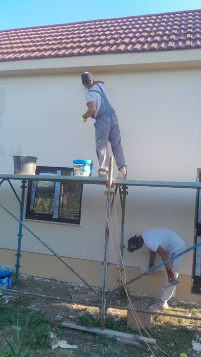 Executam izolații fațade tencuiala mecanizata