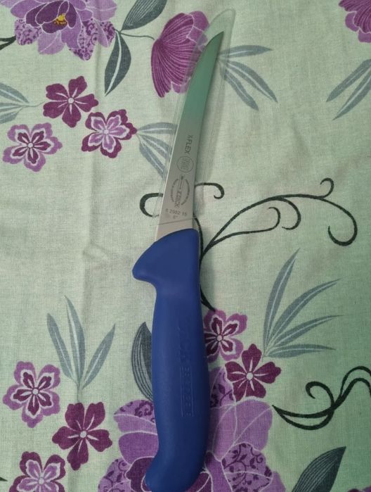 Cuțit dezosat pasari